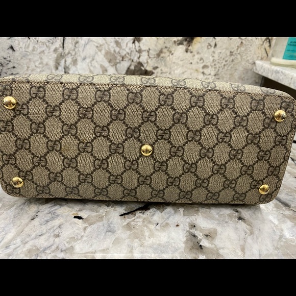 Gucci Supreme Tote - Picture 6 of 16